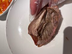 玻璃脆皮香茅石岐乳鸽-炳胜私厨(万象前海店)