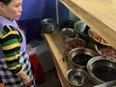 -灵山卢梅燕粉店