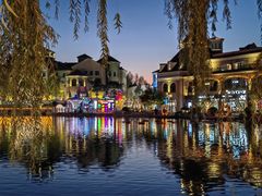 -王府井奥莱棋盘山小镇