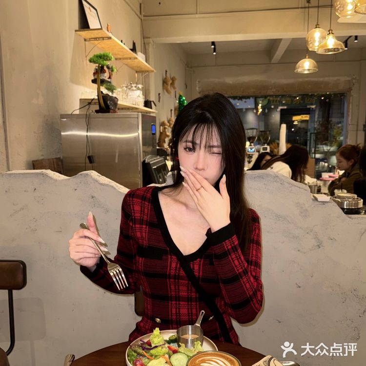 东莞探店｜5G过圣诞🎄这家店枫叶圣诞树太好拍