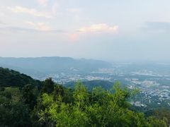 -鬼笑石后山停车场