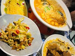 -卢大鲜鱼头捞饭(美利广场店)