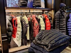 -MONCLER(武汉国际广场店)