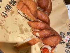 夹心麻花-泥糊破店小酒馆·团建聚餐(南京西路店)