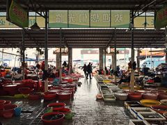 -霞涌市场海鲜摆卖区