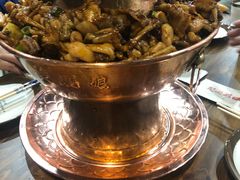 蛙哥虾妹锅-楚媚娘炭火蛙锅(宽厚里店)