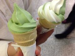 抹茶冰淇淋-麦当劳(中山公园龙之梦店)