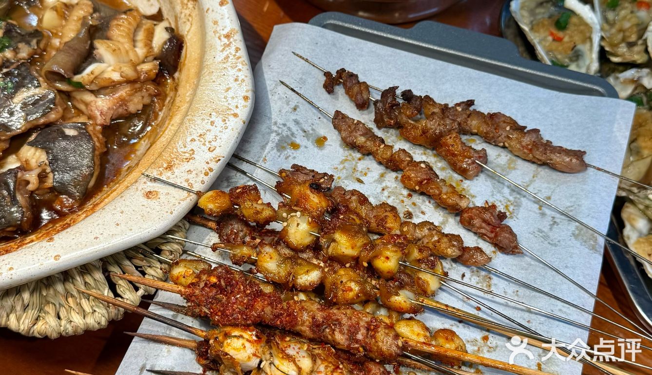 大连坠有特色的海鲜烧烤~有趣又好吃！！