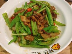 农家小炒肉-合合春饼·酱骨·东北菜(潘家园店)