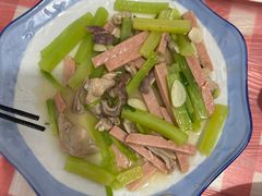 -洪霞餐馆