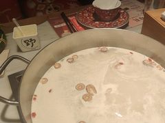 -尚尚仙·酸汤猪手·猪肚鸡火锅(华联万柳购物中心店)