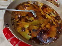 -鑫巴蜀小镇 · 水煮鱼专研店(玉桥店)