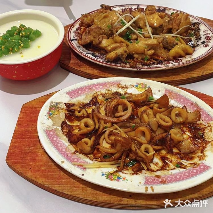 好好彩啫啫煲，上海偶遇顺德干蒸菜!