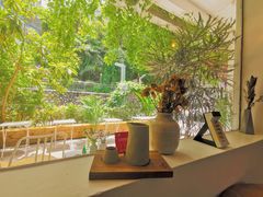 靠窗位-彳亍咖啡·这里(水湾路店)