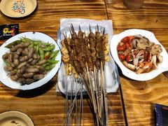 -马路牙子地桌烤肉(工体店)