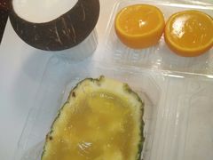 -志龙皇冠吃货椰子铺