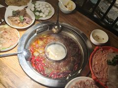 -城墙拐拐火锅(三峡广场黑金冠店)