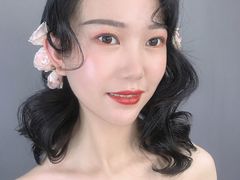 -群丽化妆摄影美甲纹绣培训学校