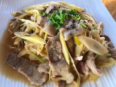 土猪肉炒鲜竹笋-无有景观餐厅·铜瓢牛肉·下午茶