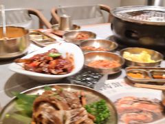 -草家酱蟹炭火烤肉店(珲春南路一店)