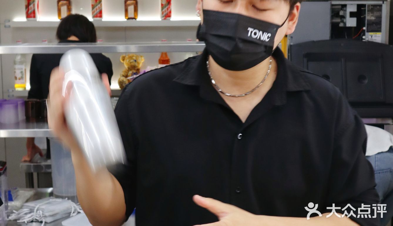 长乐路微醺时刻，小酌新潮人手一杯 