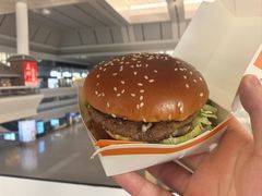 -麦当劳(南宁东站A22检票口楼上)