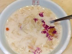 烤奶炖梨-小吊梨汤·北京菜·烤鸭(鸟巢店)