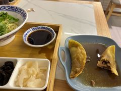 -老新隆牛肉锅贴(新街口店)