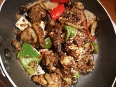 受尽煎熬-大灰狼(中心书城店)