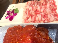 -老牌坊云南鱼豆花火锅(哈西万达店)