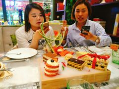 -万宝财富商业广场