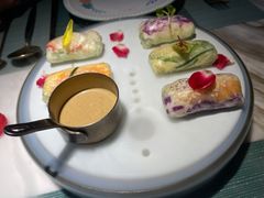 漫步花开彩虹卷-蜜桃花开·中西融合菜E&W(南长街店)