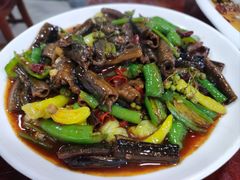-丹水桥地锅鱼·翘嘴鲌·地方特色全鱼宴(丹江口大坝店)