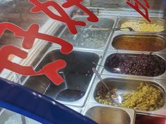 -爆炸头阿姨小四川正宗川味小吃(无任何分店)