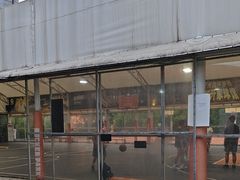-洛克公园·篮球·足球·羽毛球(莘庄店)