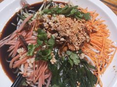 老滇凉米线-老滇山寨•云南特色菜•地方菜•民族风情歌舞表演(金碧店)