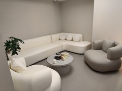 -壹点灵·心理咨询中心(中山公园店)