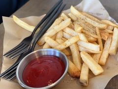 -J Create城市露营咖啡·简餐·宠物(上海动物园店)