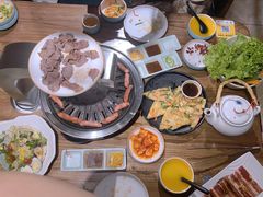 -明洞阿姨·韩式酱蟹烤肉·创意料理(三元桥店)