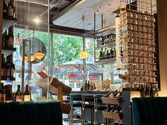 -Brut Eatery Wine Bar & Restaurant (建国东路店)