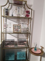 -Yolee雅妮容颜定制美睫·美甲