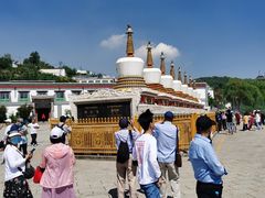 -塔尔寺游客服务中心