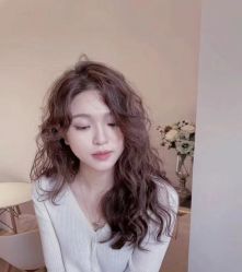-卡尔诗·科技美肤连锁