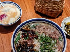 -云阿蛮云南生烫牛肉米线(奉贤路店)