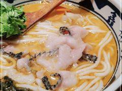 -鑫花溪牛肉米粉(东环大润发店)