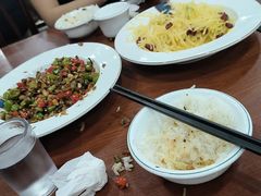 -湖南人家湘菜馆(镇江路店)