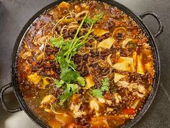 老铁锅招牌美蛙-鸿顺老铁锅美蛙鱼府(解放碑店)