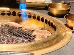-铭牛烧肉·和牛海鲜自助(高新月牙湖店)