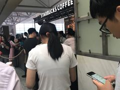 -星巴克(上海虹桥站2A检票口)
