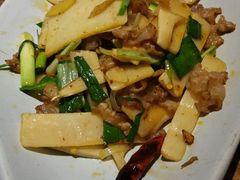 -云海肴·汽锅鸡·云南代表菜(天山百盛优客店)